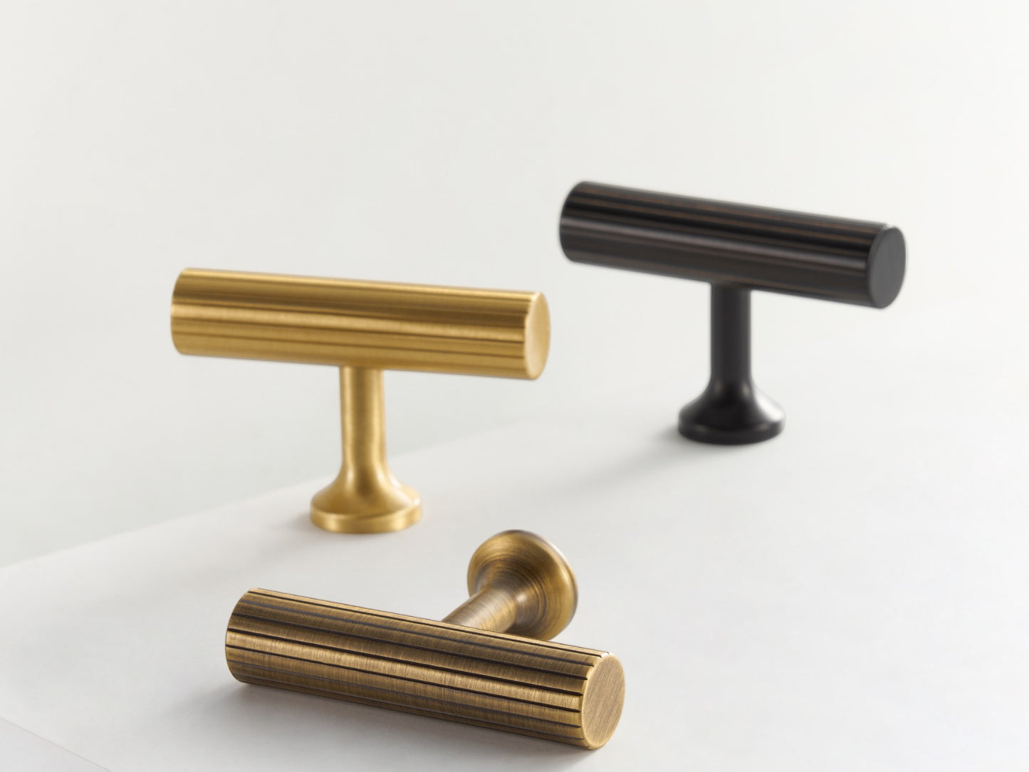Solid Brass Reeded T-Bar Handles & Matching Pull Knobs - Brushed Brass & Antique Brass Finish