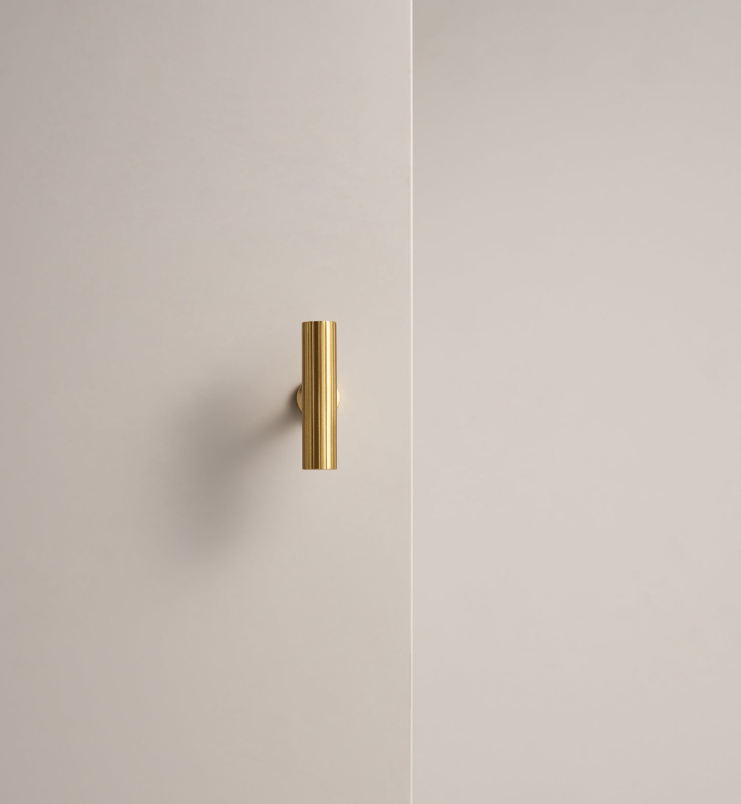 Solid Brass Reeded T-Bar Handles & Matching Pull Knobs - Brushed Brass & Antique Brass Finish