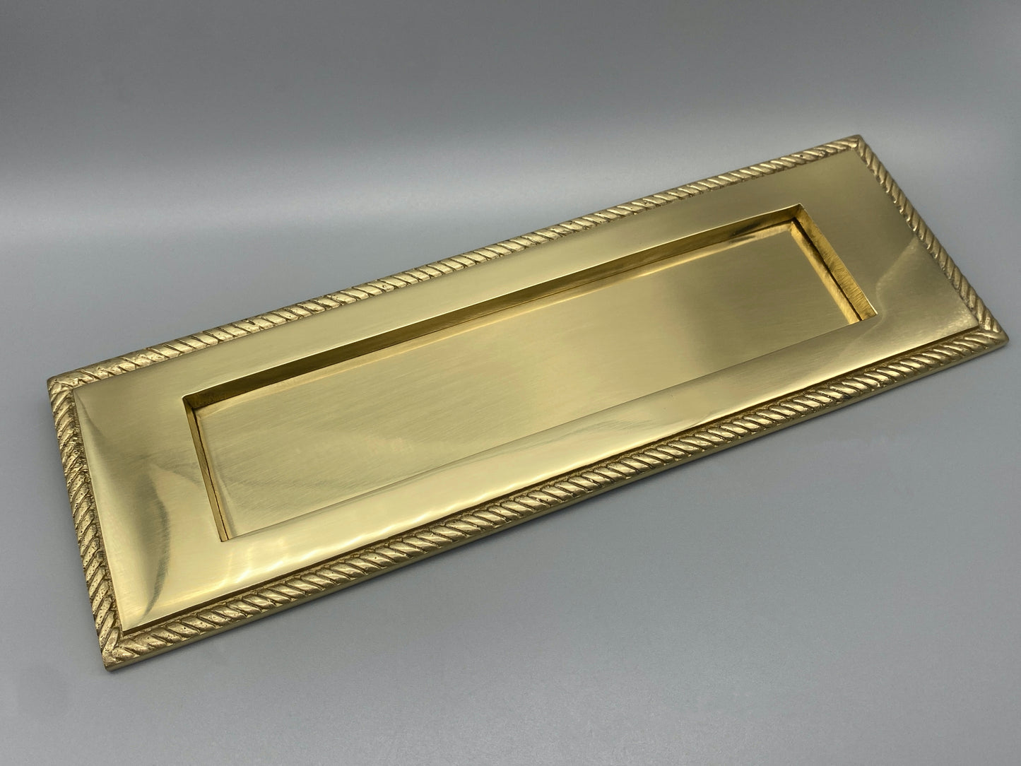 Solid Brass Georgian Letter Plate (11" x 3 3⁄4") 275mm