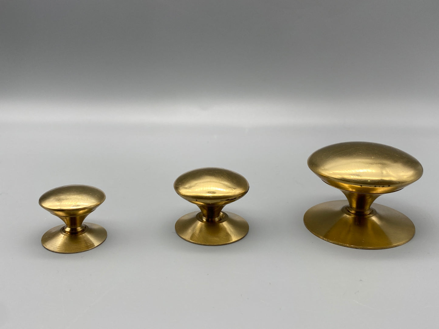 Solid Brass Victorian Polished Knobs - Sizes from 13mm - 50mm Diameter