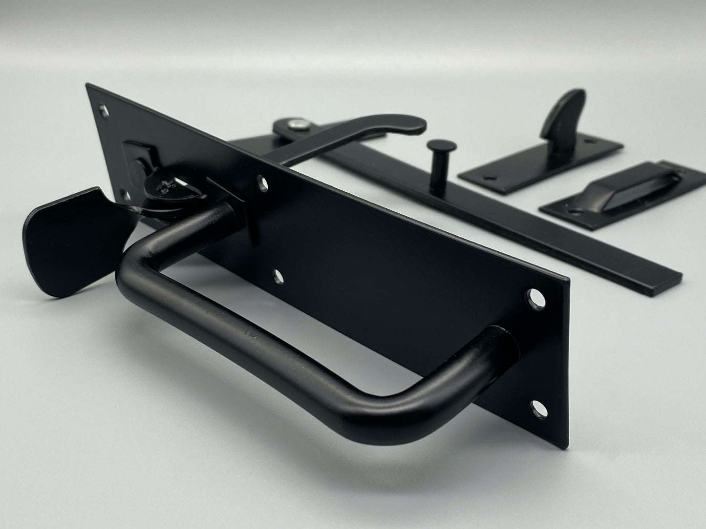 Plain Black Suffolk Thumb Latch - Metal Latch Set - 180mm
