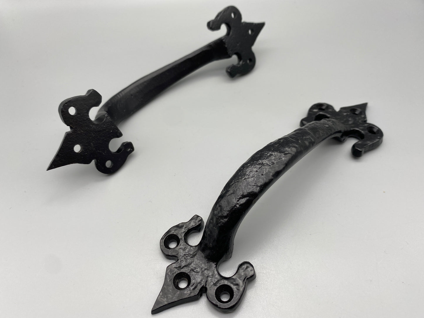Forged Black Fleur-De-Lys Handle - Front Fix - 177mm