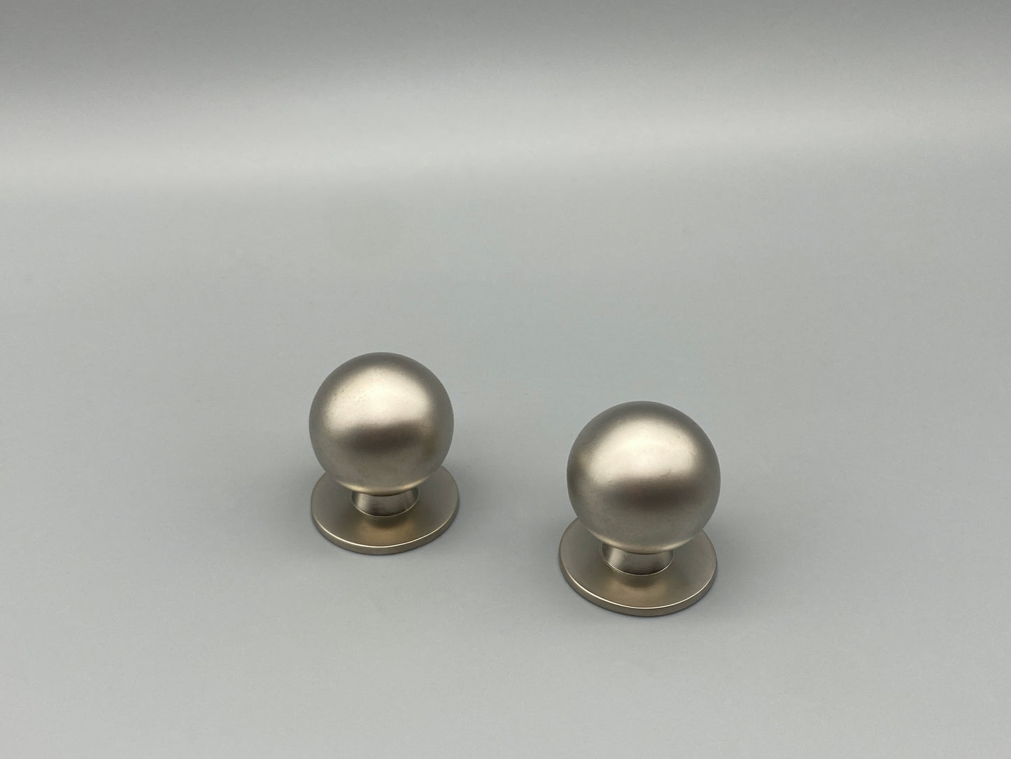 Brushed Ball Knobs 25mm - Brushed Silver - Pack of 1