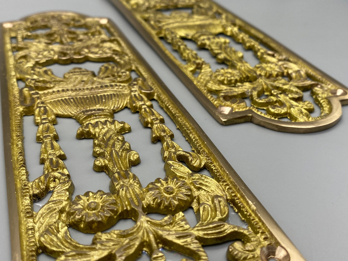Solid Brass Detailed Door Fingerplate - Classic Door Pushers - 225mm