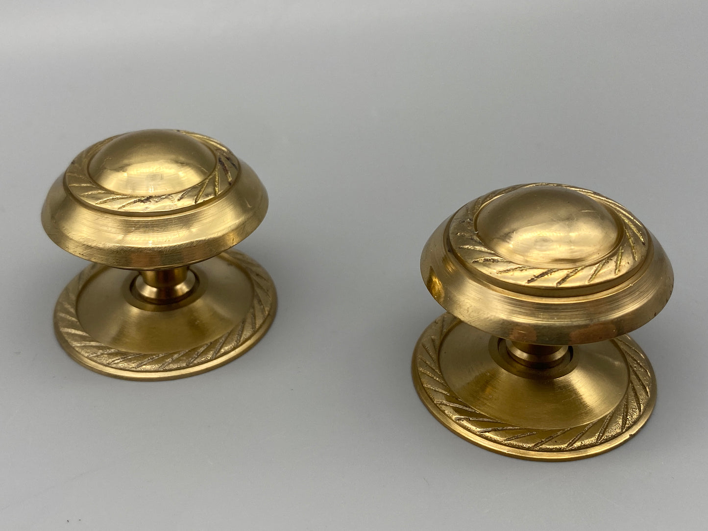 Georgian Brass Style Knobs - Solid Brass - 20mm - 25mm - 35mm - 50mm