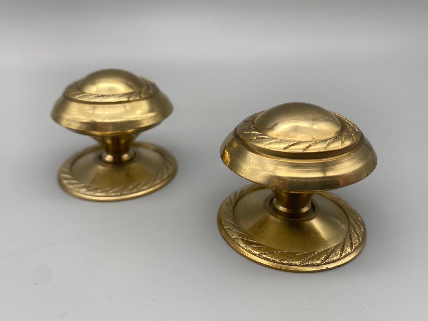Georgian Brass Style Knobs - Solid Brass - 20mm - 25mm - 35mm - 50mm