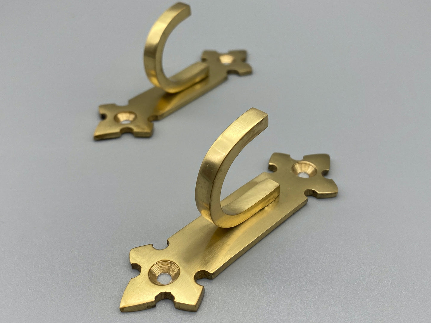 Pair of Solid Brass Curtain Tieback Hooks 80mm - Fleur De Lis
