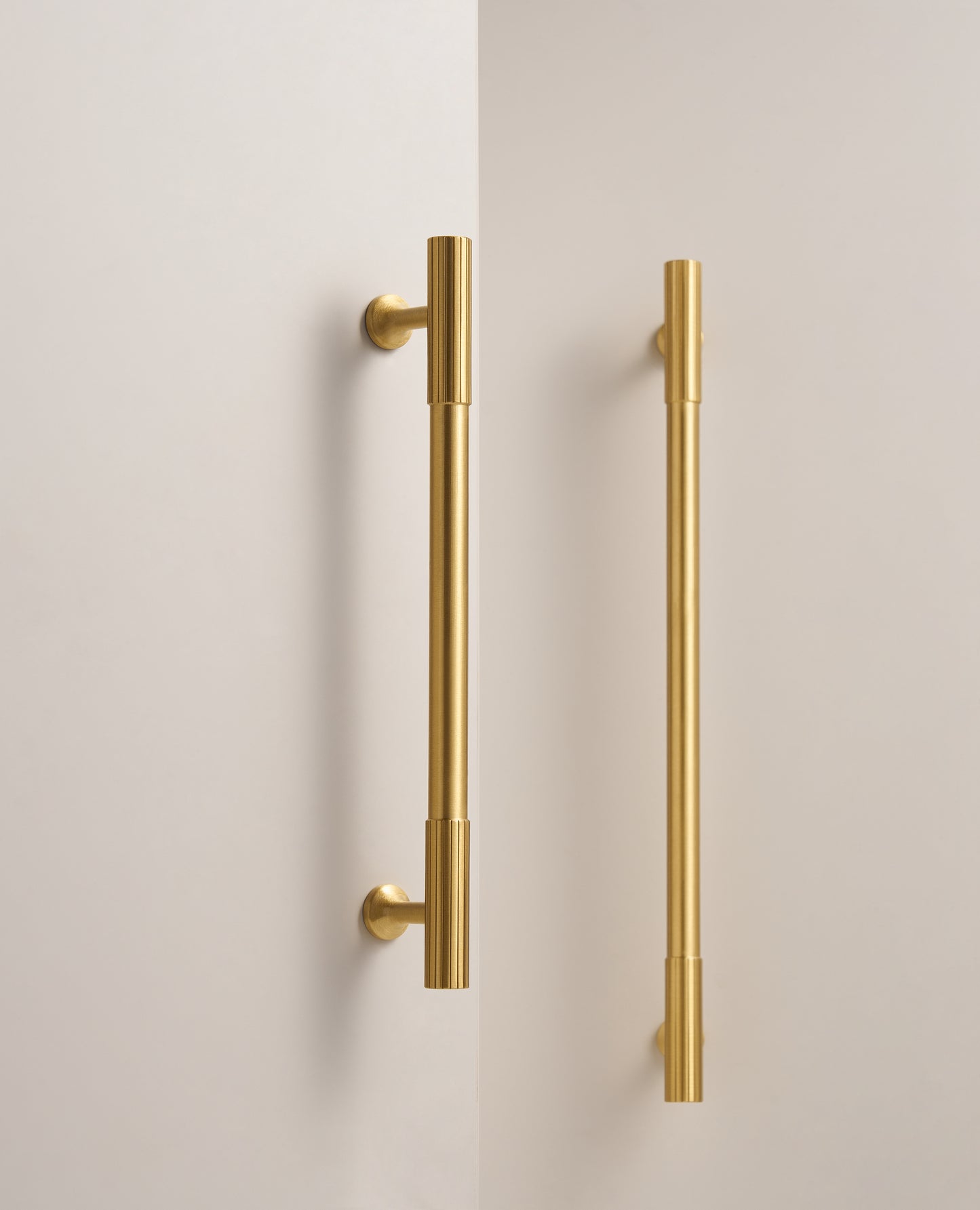 Solid Brass Reeded T-Bar Handles & Matching Pull Knobs - Brushed Brass & Antique Brass Finish