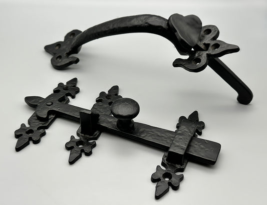 Antique Black Thumb Latch - Forged Suffolk Fleur-de-Lys Black Antique Style Latch Set - 200mm