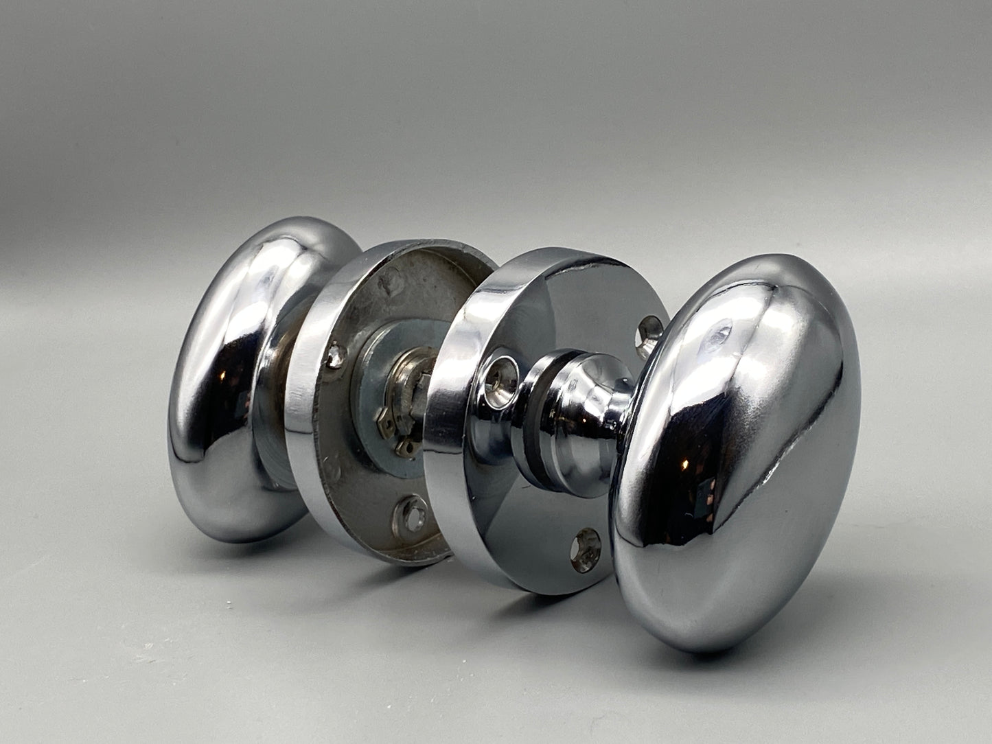 Oval Chrome Victorian Mortice Set - 65mm Knobs