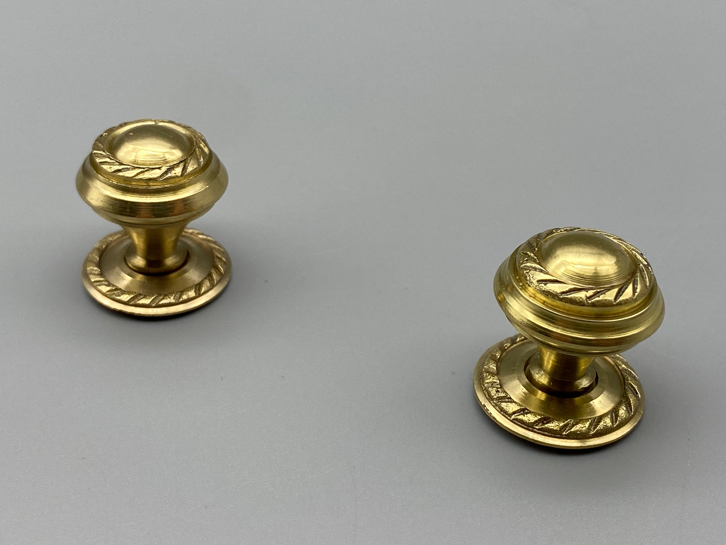 Georgian Brass Style Knobs - Solid Brass - 20mm - 25mm - 35mm - 50mm
