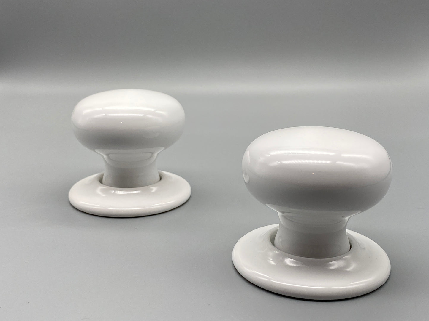 Heavy Ceramic White Mortice Set - 60mm Knobs