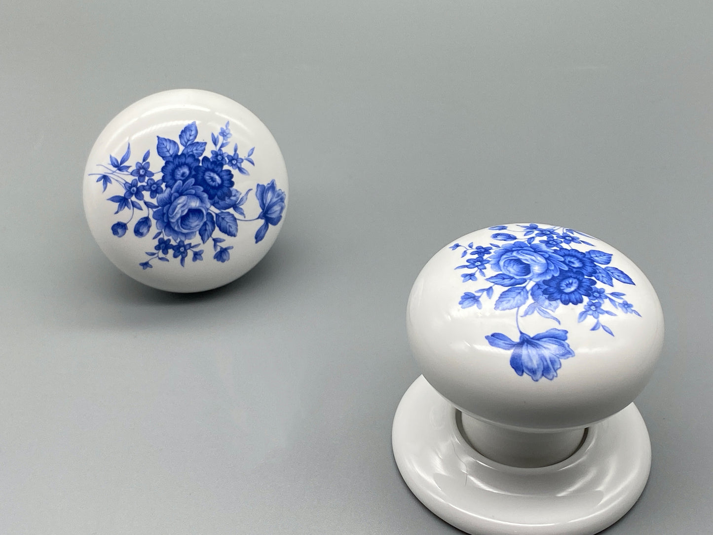 Heavy Ceramic White & Blue Flower Mortice Set - 60mm Knobs