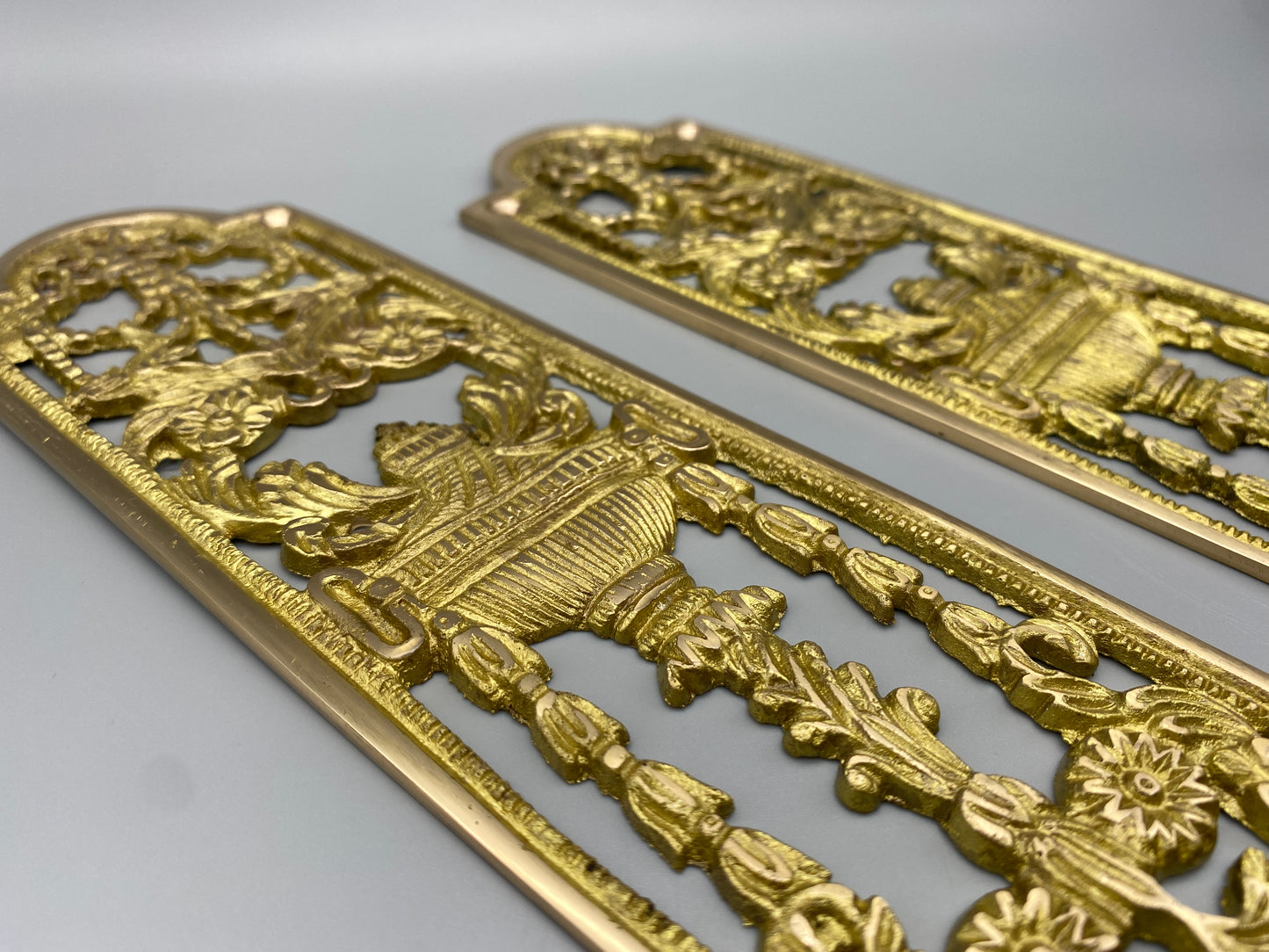 Solid Brass Detailed Door Fingerplate - Classic Door Pushers - 225mm